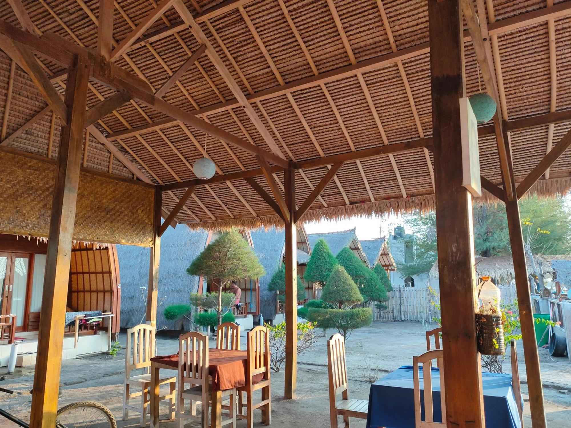 Sunset Beach Bungalow Gili Meno Exterior photo