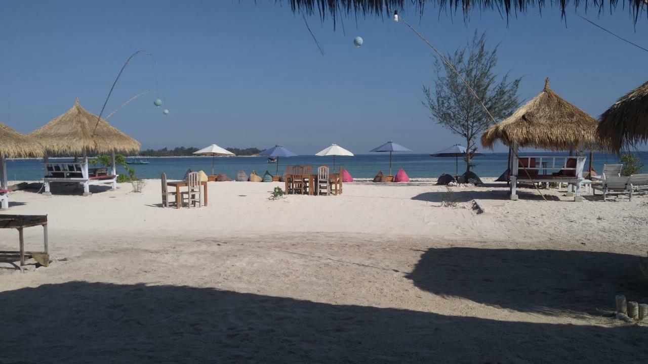 Sunset Beach Bungalow Gili Meno Exterior photo