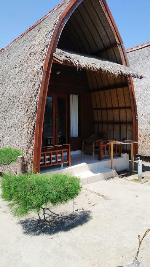 Sunset Beach Bungalow Gili Meno Exterior photo