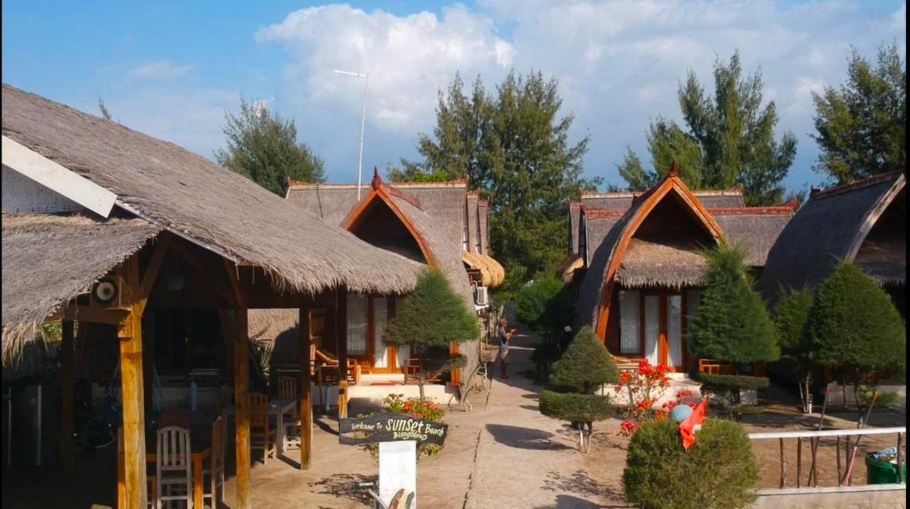 Sunset Beach Bungalow Gili Meno Exterior photo