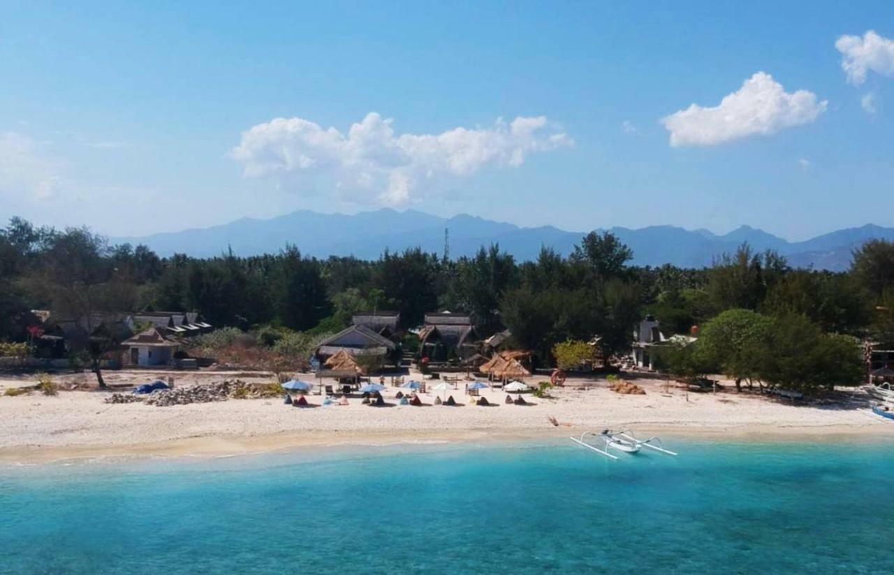 Sunset Beach Bungalow Gili Meno Exterior photo