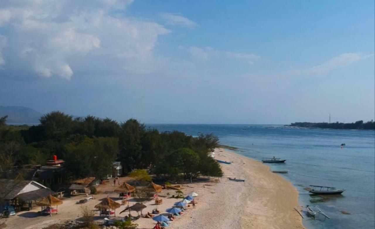 Sunset Beach Bungalow Gili Meno Exterior photo