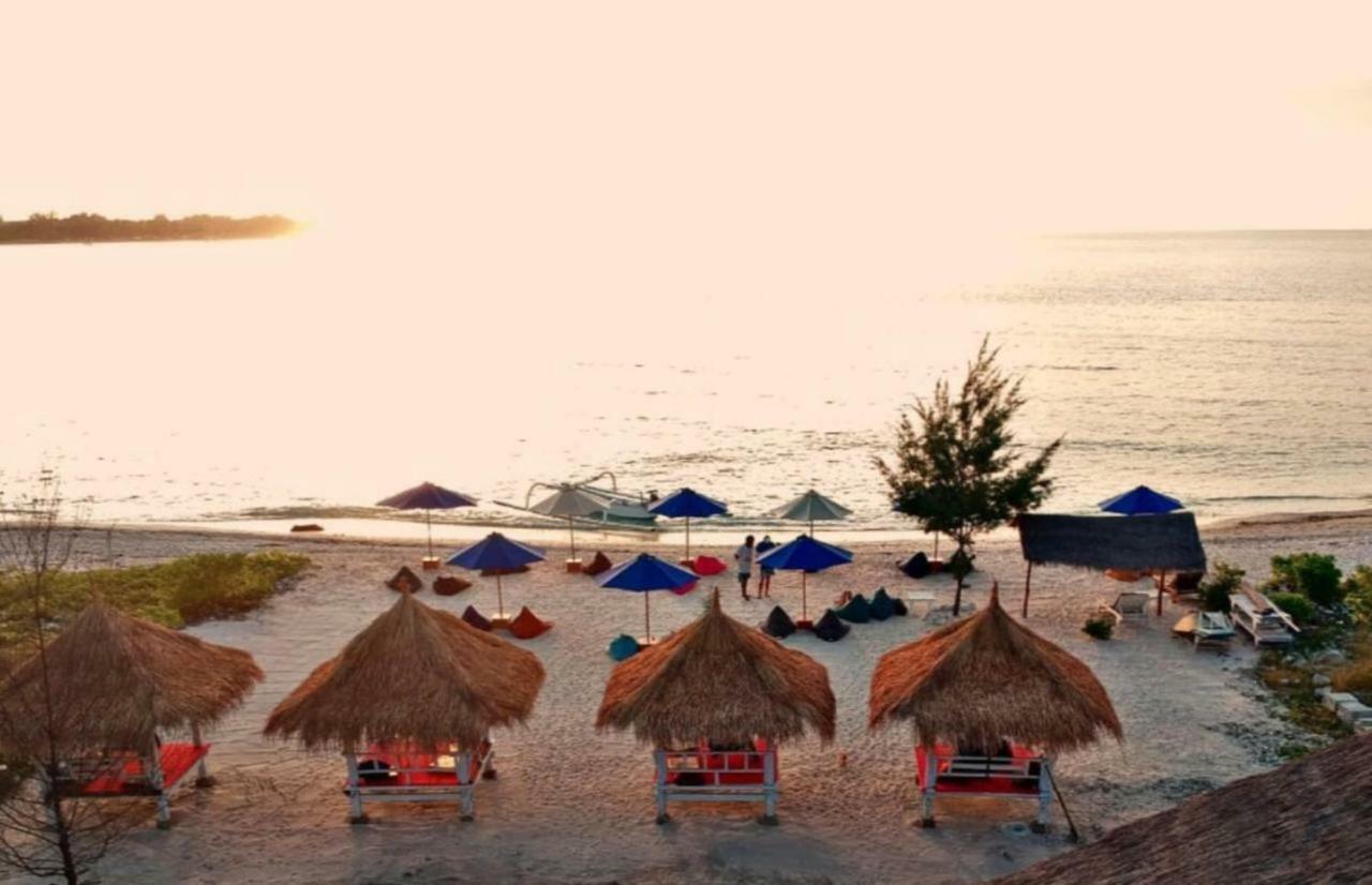 Sunset Beach Bungalow Gili Meno Exterior photo