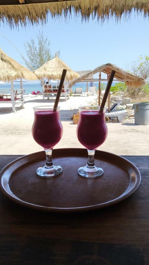 Sunset Beach Bungalow Gili Meno Exterior photo
