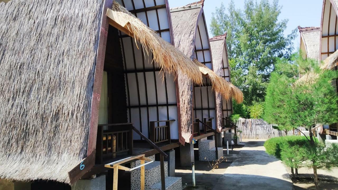 Sunset Beach Bungalow Gili Meno Exterior photo
